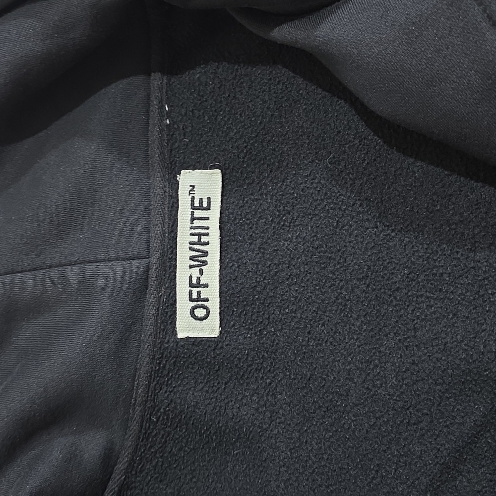 OFF-WHITE HOODIE SIZE L Decorative embroidered patches down both sleeves. - Picture 7 of 16